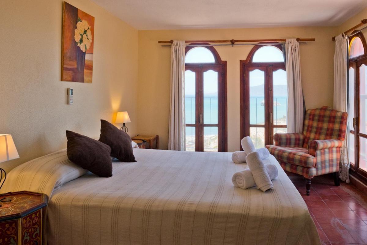 Casa Paca Alhucemas Guesthouse B&B エクステリア 写真
