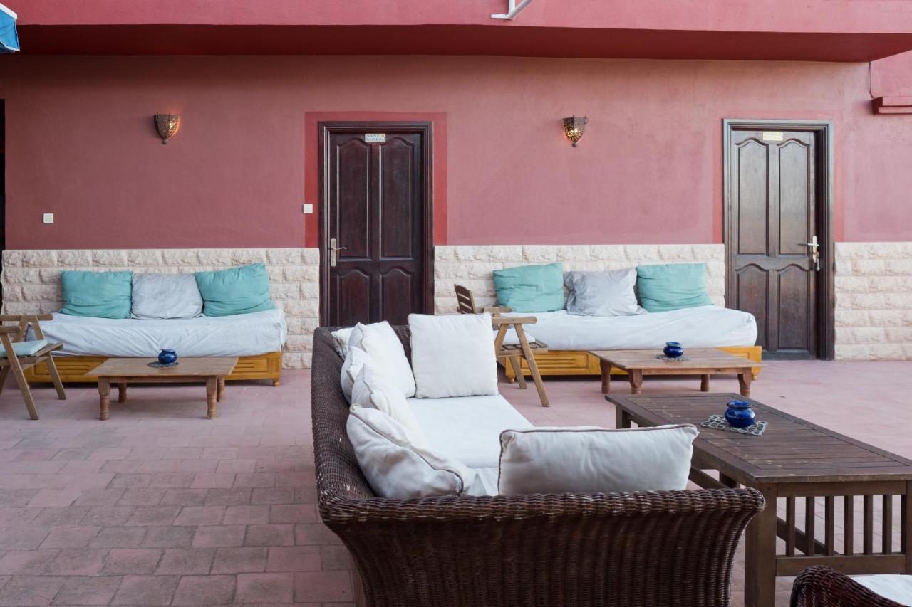 Casa Paca Alhucemas Guesthouse B&B エクステリア 写真