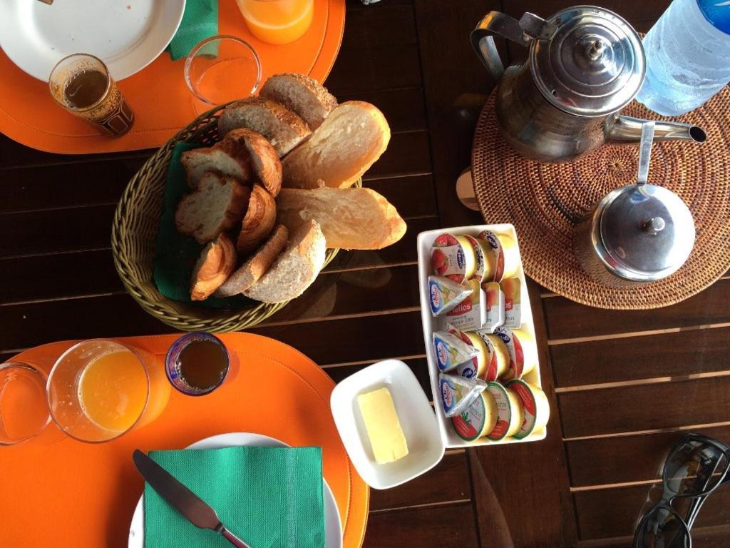 Casa Paca Alhucemas Guesthouse B&B エクステリア 写真
